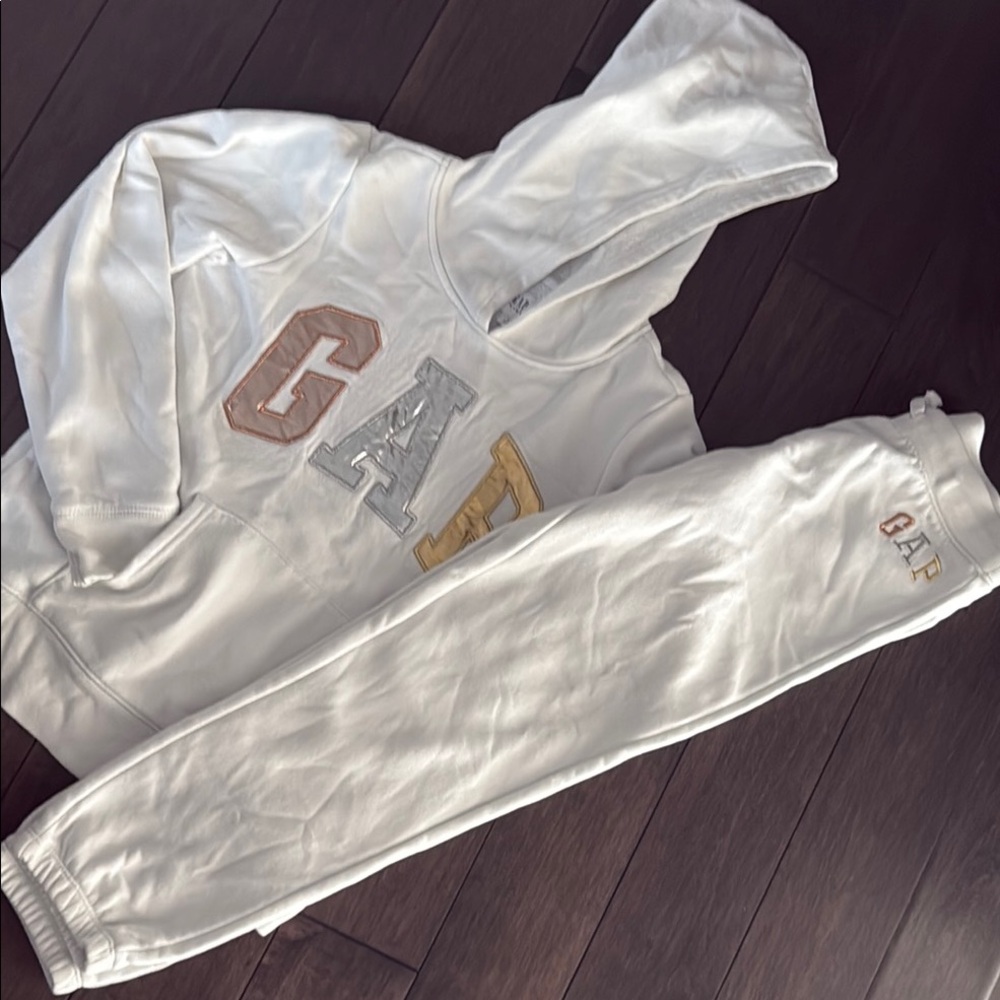 GAP White Hoodie and Pants set kids Sz Large